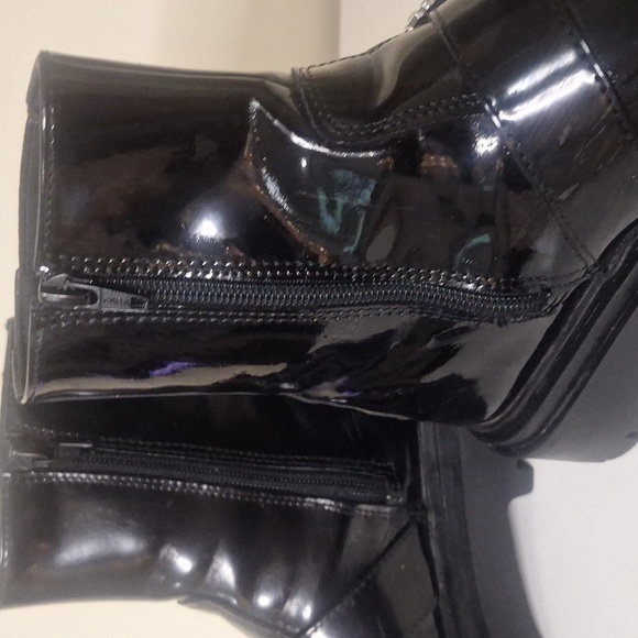 Zara Chunky Lug Sole Rhinestone Heart Buckle Chelsea Boots SZ 6 - Picture 5 of 13